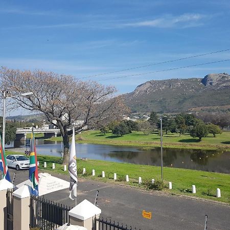 Sunset Boulevard Riverlodge Paarl Eksteriør billede